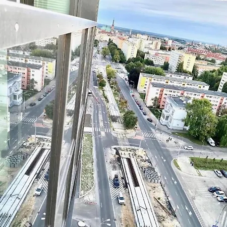 Hanza Tower Downtown 23 Pool & Jacuzzi * Szczecin