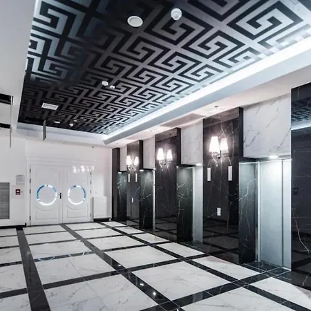 Hanza Tower Downtown 23 Pool & Jacuzzi Daire *